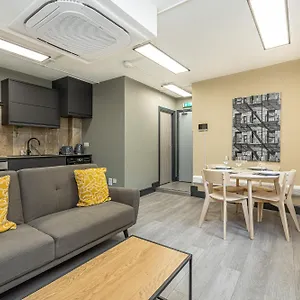 Charming 1br Flats In The Heart Of Of Apartamento